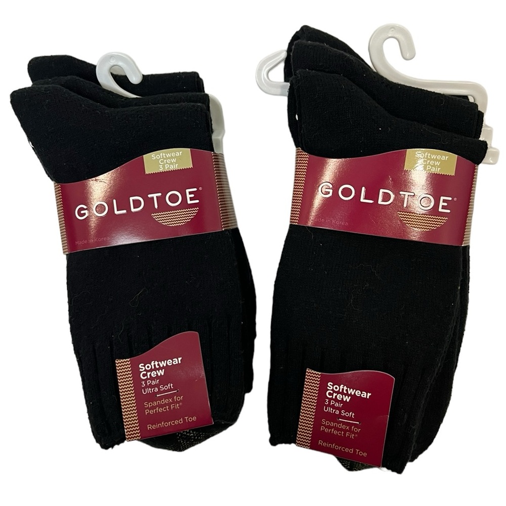 6 pairs of black socks